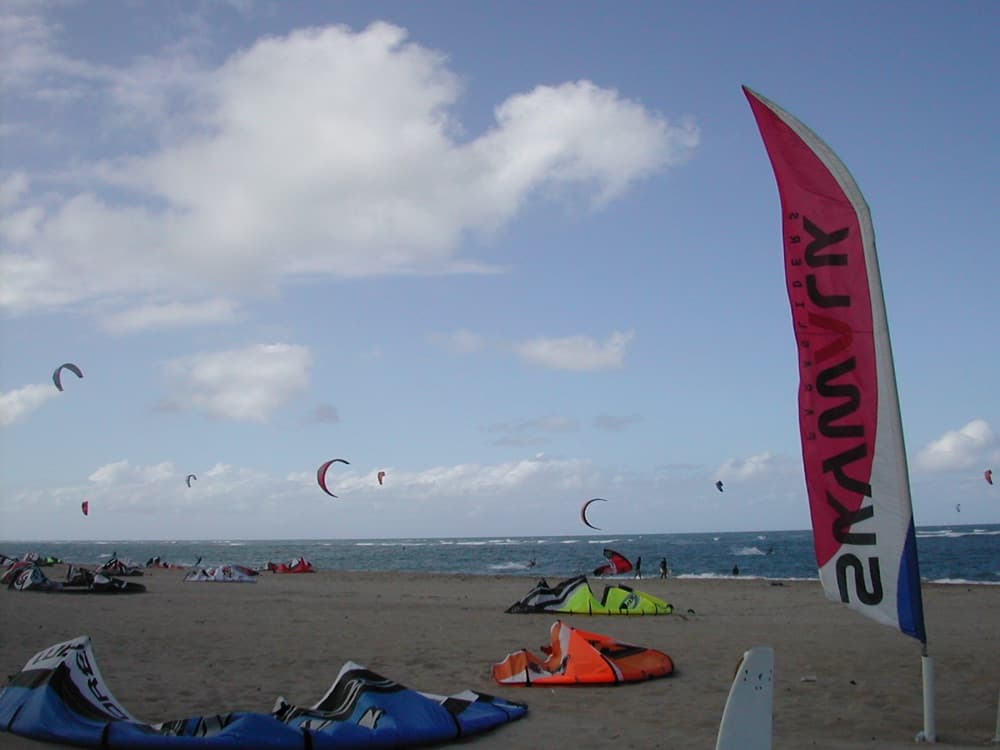 Kitesurfing on Cabarete's Kite Beach